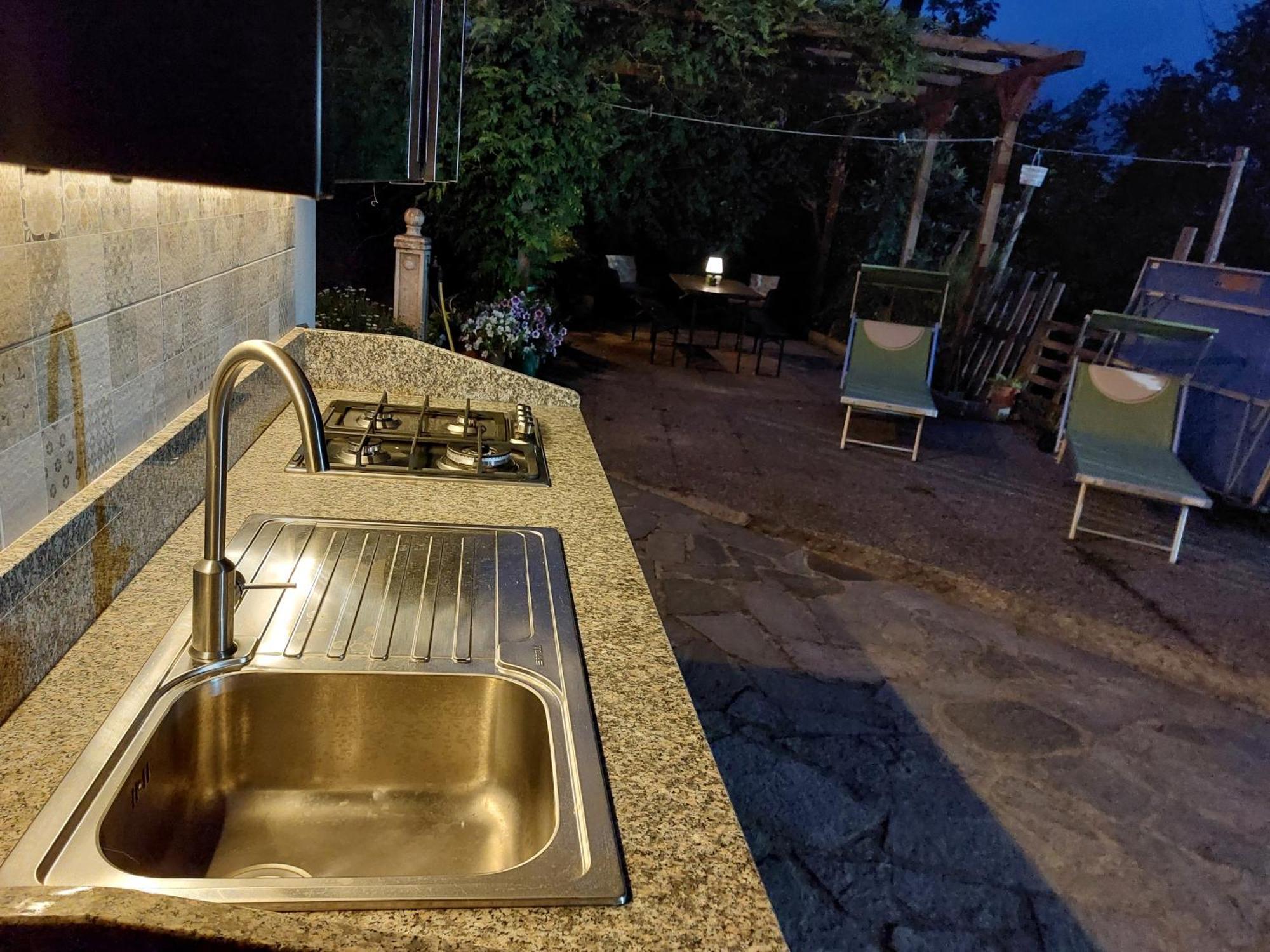 ホテル Il Giardino Del Nespolo アルコラ エクステリア 写真