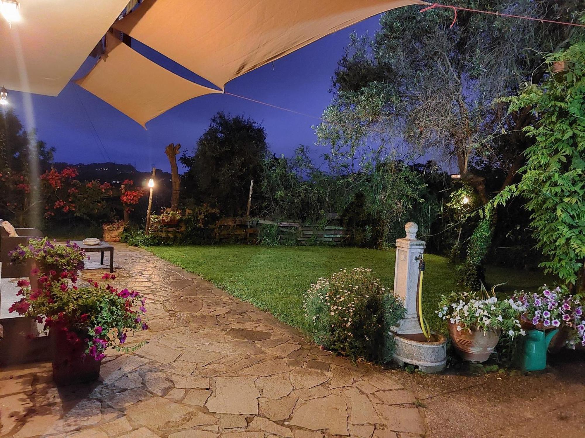 ホテル Il Giardino Del Nespolo アルコラ エクステリア 写真
